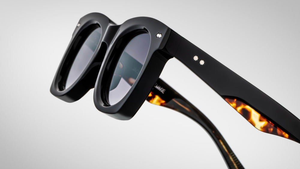 AVA-Noir 11 / Jet Gradient / Silver