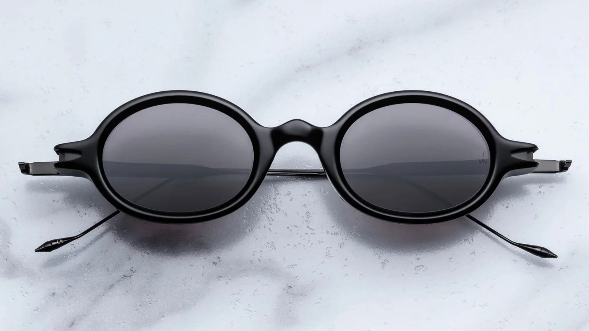BALTHAZAR-Vanta / Ultra Black Mirror / Polished Black