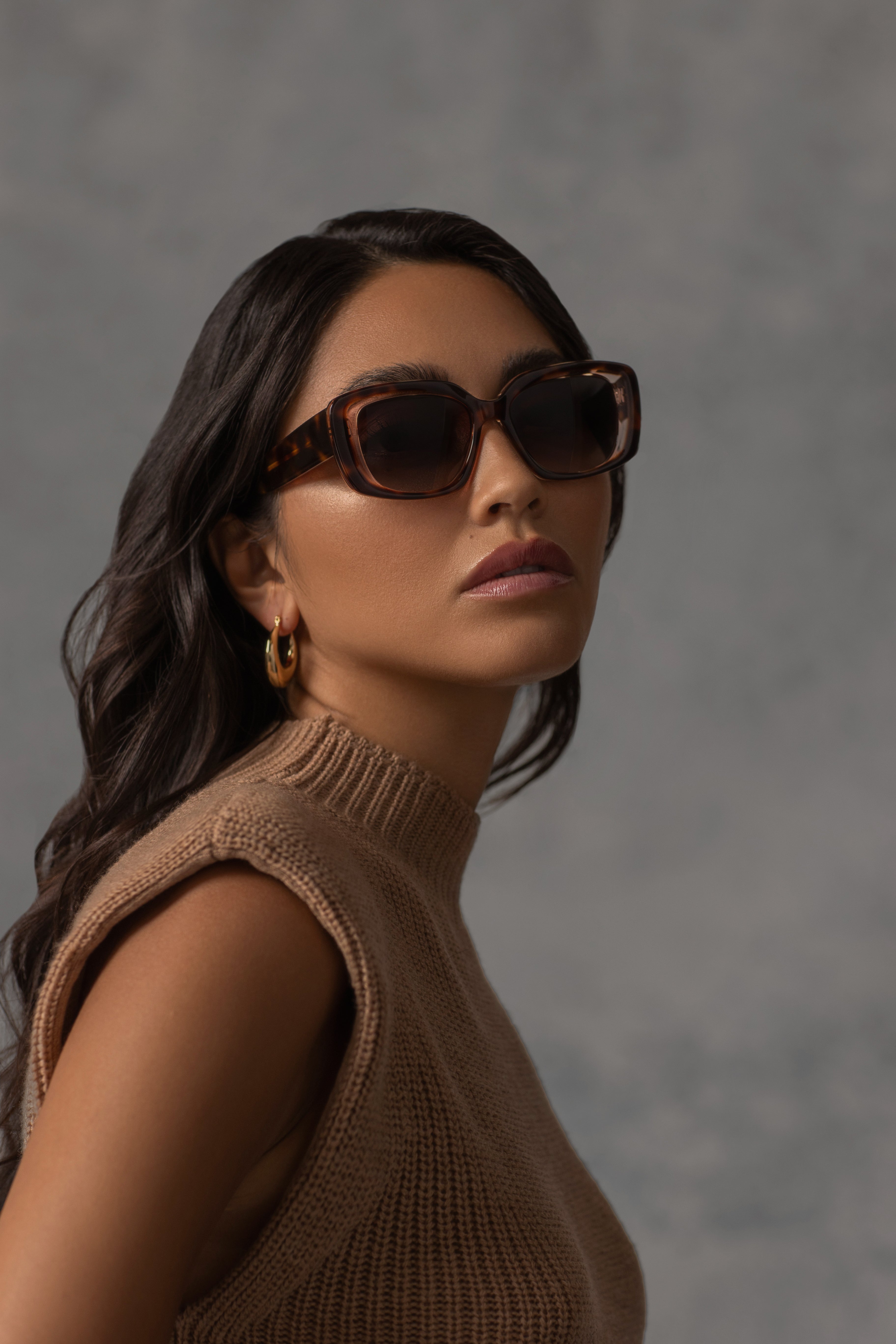 Barton Perreira Binti Sunglasses Barton Perreira Binti Eyeglasses – Luxury Designer Frames  main image 4
