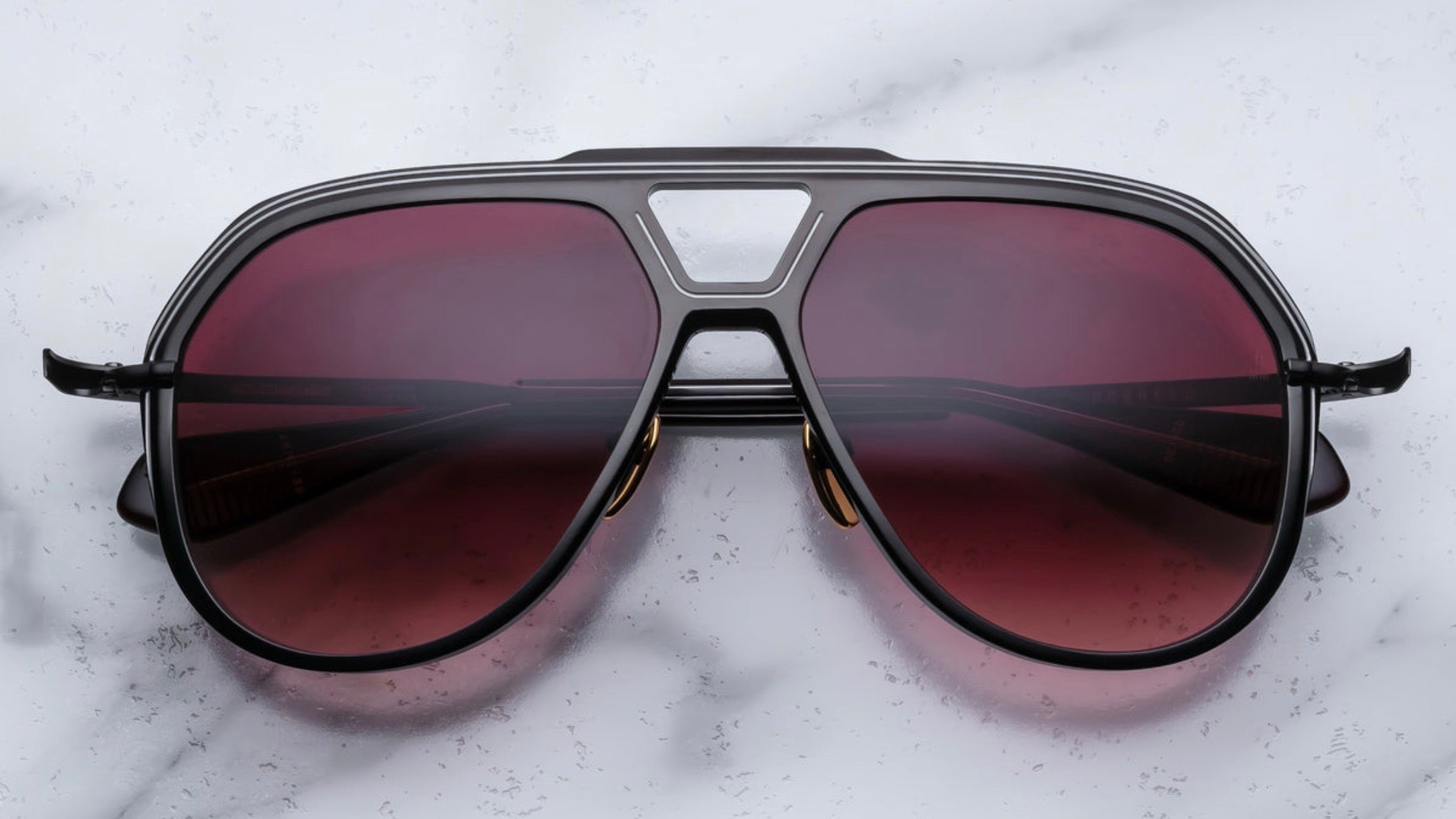 LOCKHEED-Black / Mahogany Strike Gradient / Black
