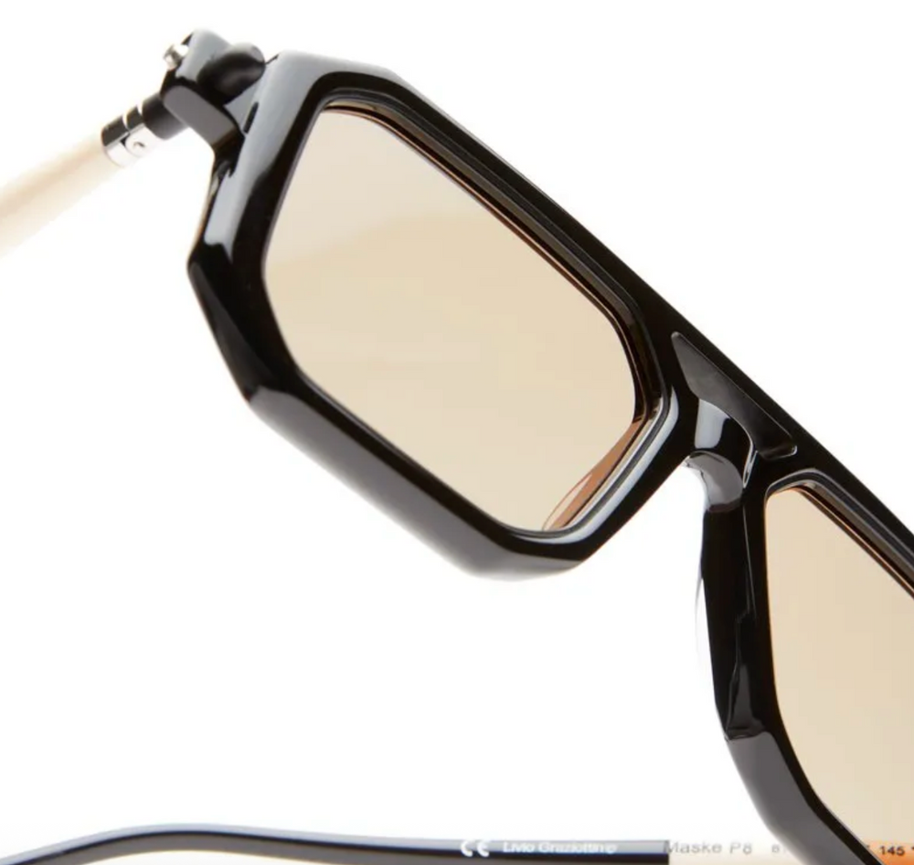 P8-BYB Black Shine / Ivory